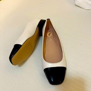Bandolino Flat Shoes. Size 7M. Never worn!